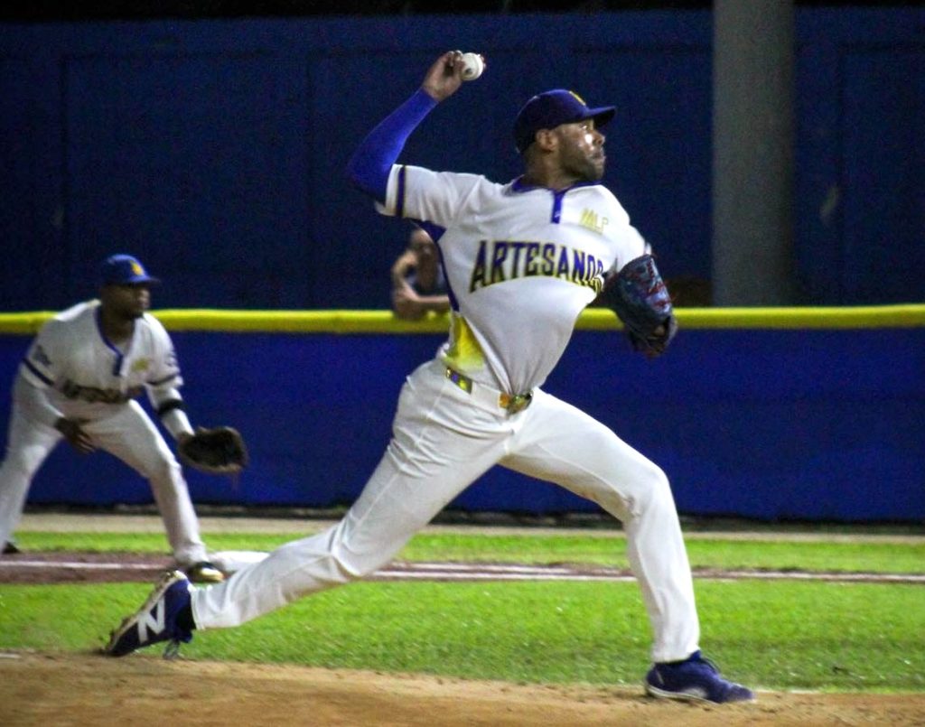 Adalberto Flores