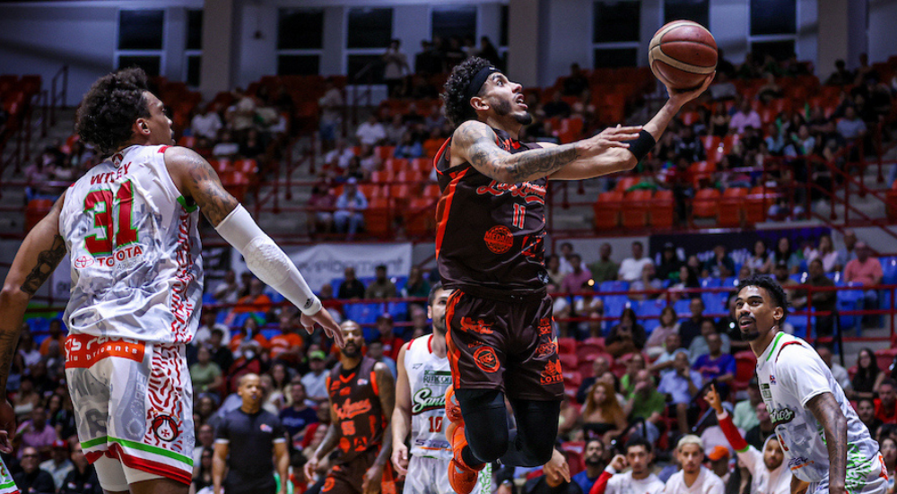 Atléticos se apoderan de la cima del BSN