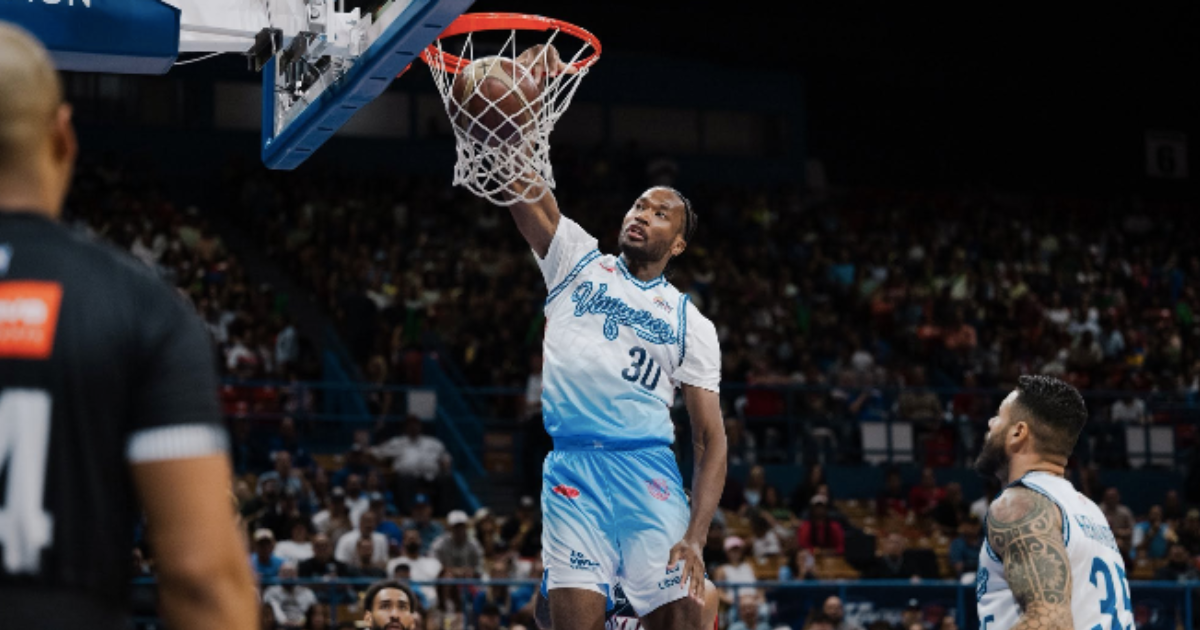 Damian Jones