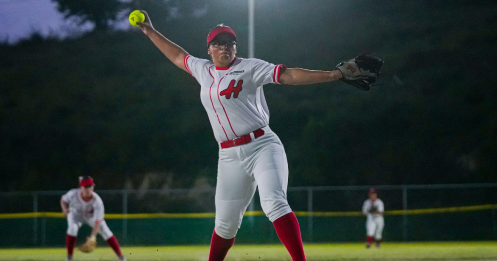 Elliana Zellien softbol