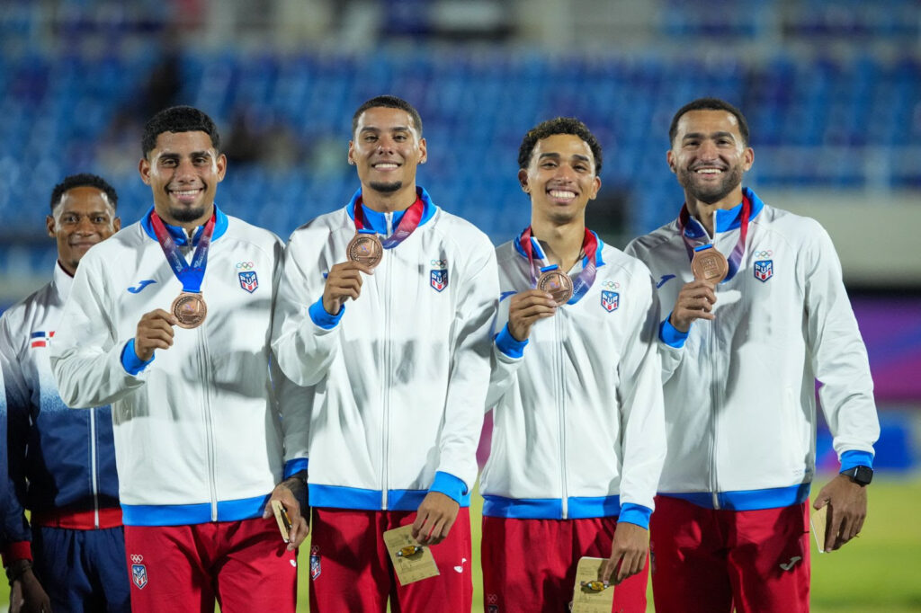 Equipo 4x100 Masculino Puerto Rico